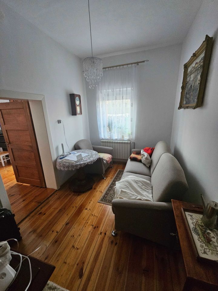 Mieszkanie 5-pokojowe Żmigród. Zdjęcie 2