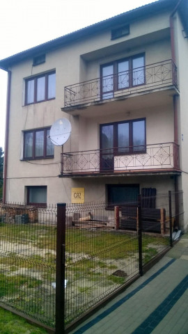dom wolnostojący, 6 pokoi Tomaszów Lubelski, ul. Króla Zygmunta. Zdjęcie 1