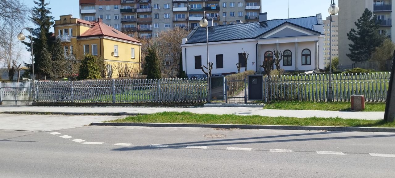 Nieruchomość komercyjna Ostrowiec Świętokrzyski Centrum, ul. Adama Wardyńskiego. Zdjęcie 2