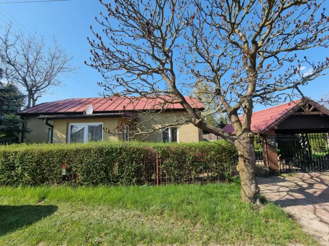 dom wolnostojący Skierniewice, ul. Zwierzyniecka. Zdjęcie 1