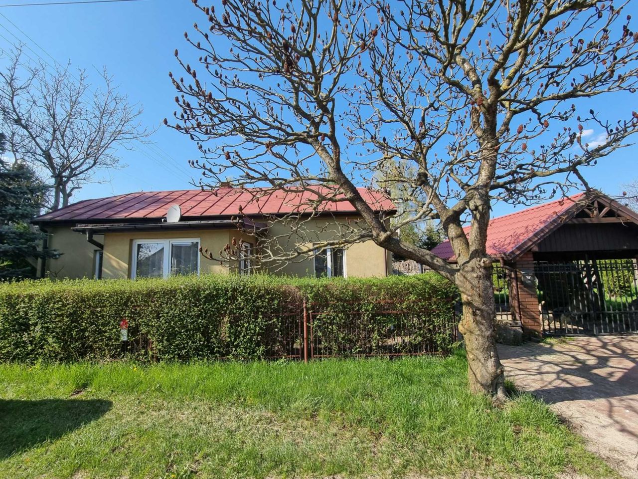 dom wolnostojący Skierniewice, ul. Zwierzyniecka. Zdjęcie 1