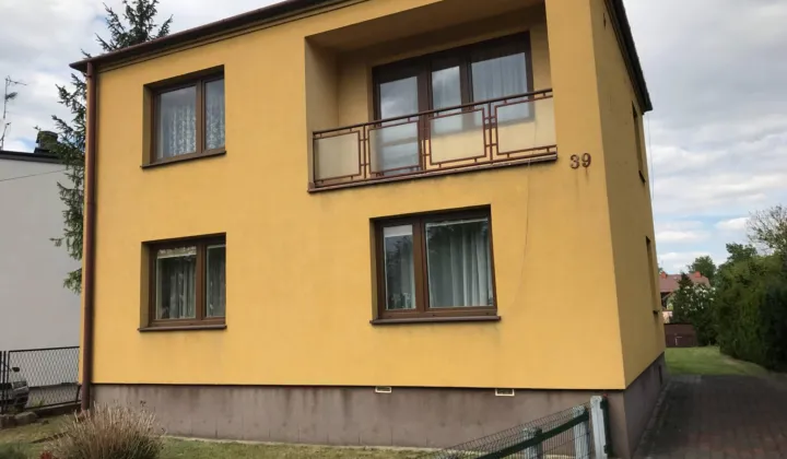 dom wolnostojący, 4 pokoje Łask, ul. 9 Maja