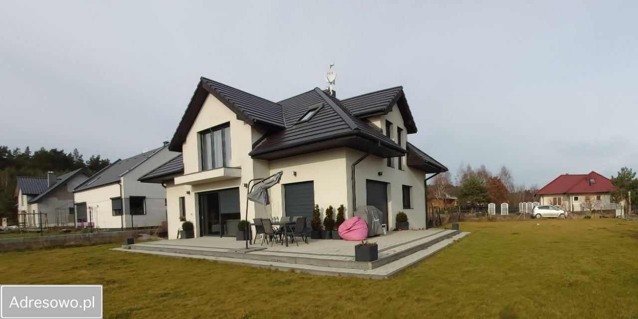 dom wolnostojący, 6 pokoi Dołuje