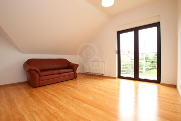 bliźniak, 6 pokoi Karwiany. Zdjęcie 11