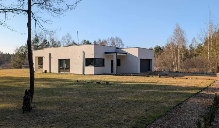 dom wolnostojący, 3 pokoje Oleśnik