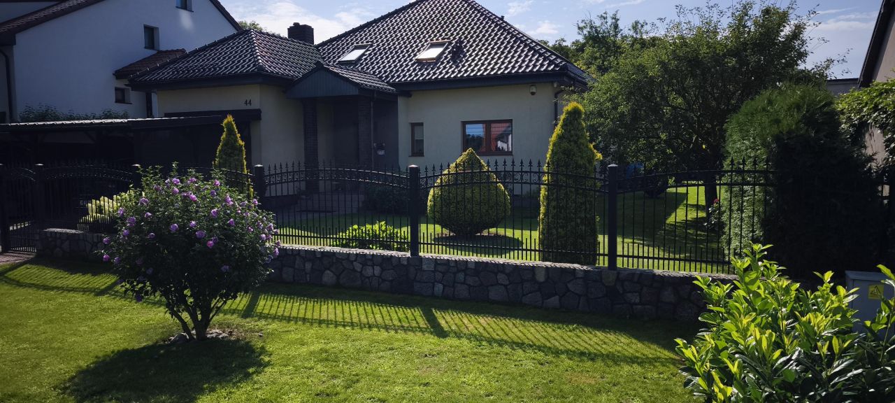 dom wolnostojący, 5 pokoi Reda Ciechocino, ul. Wiejska. Zdjęcie 3