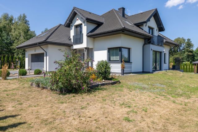 dom wolnostojący, 5 pokoi Nowe Miasto. Zdjęcie 2