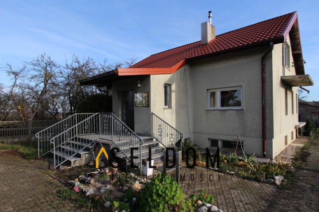 dom wolnostojący, 5 pokoi Konin Wilków. Zdjęcie 1