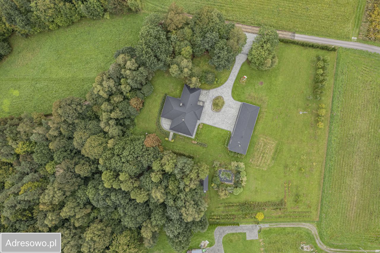 dom wolnostojący, 10 pokoi Łomna. Zdjęcie 10