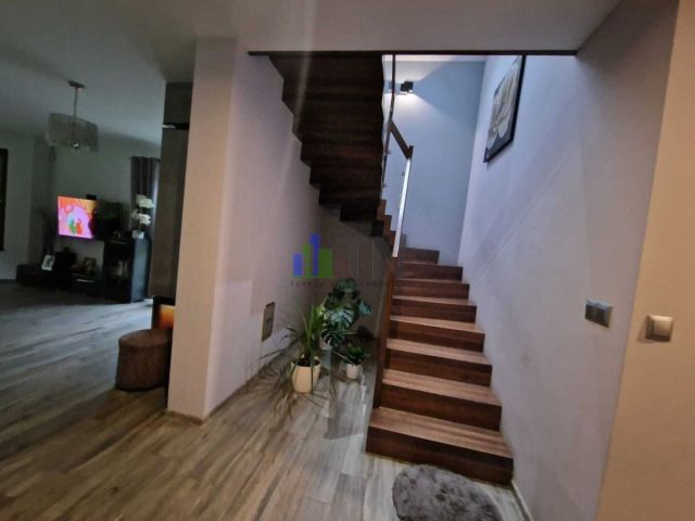 dom wolnostojący, 5 pokoi Chrząstawa Mała. Zdjęcie 15