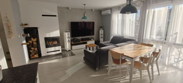 dom szeregowy, 4 pokoje Banino, ul. Halna. Zdjęcie 1