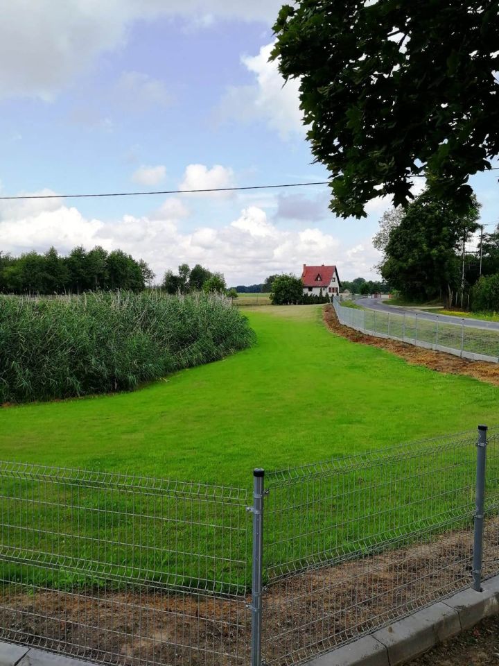 dom wolnostojący, 3 pokoje Półwiesk Mały. Zdjęcie 2