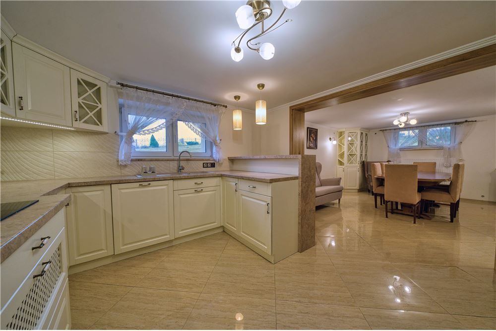 dom wolnostojący, 7 pokoi Chronów. Zdjęcie 2