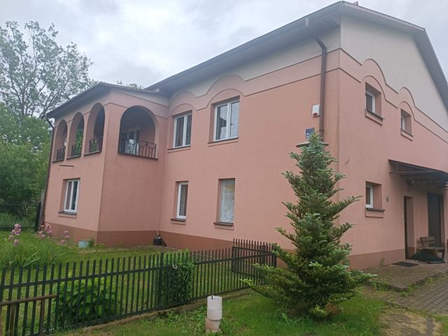 dom wolnostojący, 5 pokoi Wolanów, ul. Kolejowa. Zdjęcie 1