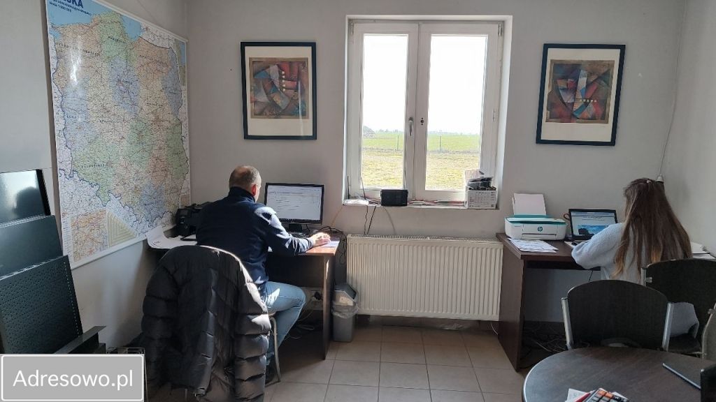 Hala/magazyn Gulbiny. Zdjęcie 17