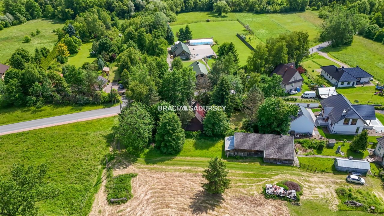 dom wolnostojący, 3 pokoje Siepraw. Zdjęcie 2