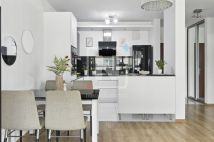 Mieszkanie 2-pokojowe Warszawa Wilanów, ul. Sarmacka