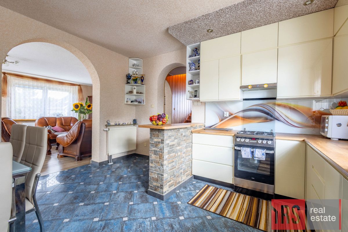 dom wolnostojący, 4 pokoje Laski. Zdjęcie 6