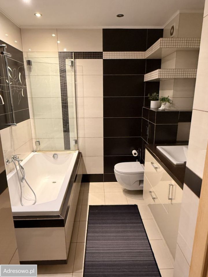 Mieszkanie 3-pokojowe Jelcz-Laskowice, ul. Władysława Grabskiego. Zdjęcie 2