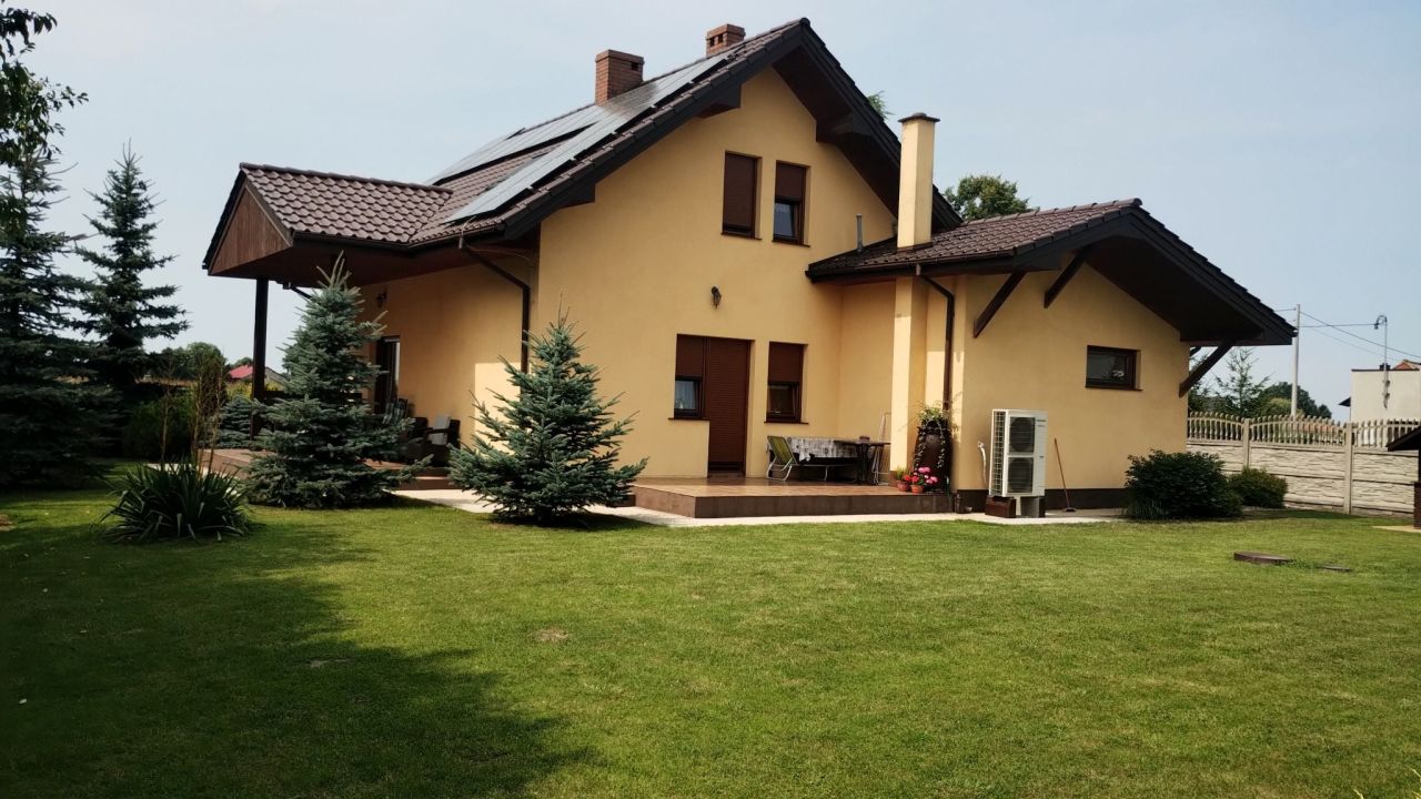 dom wolnostojący, 5 pokoi Korzeniew. Zdjęcie 9