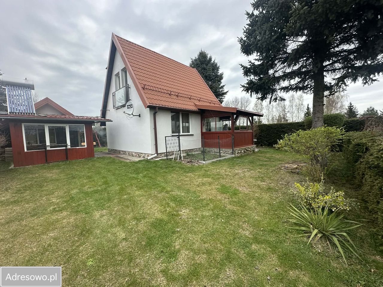 dom wolnostojący, 3 pokoje Winiec. Zdjęcie 1