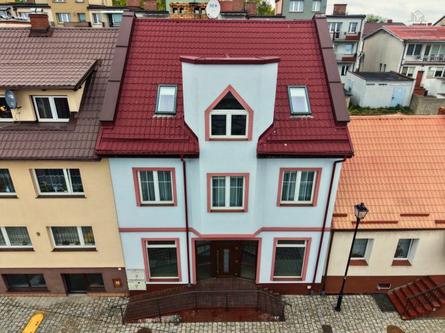 dom szeregowy, 10 pokoi Skarszewy, ul. św. Jana. Zdjęcie 1