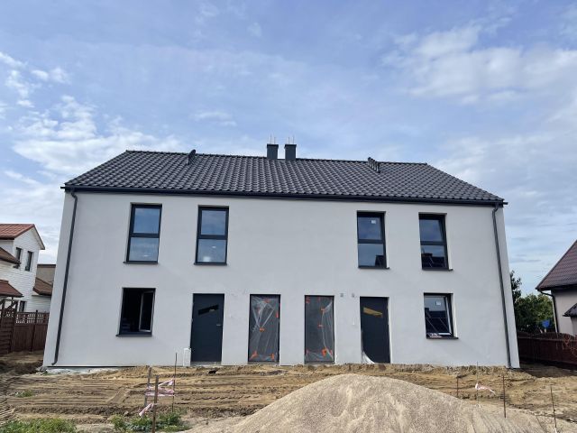 Mieszkanie 4-pokojowe Mosty, ul. Kasztanowa. Zdjęcie 1