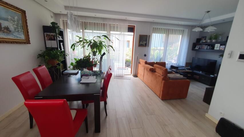 Mieszkanie 3-pokojowe Nowa Wola, ul. Czerwonych Maków. Zdjęcie 11