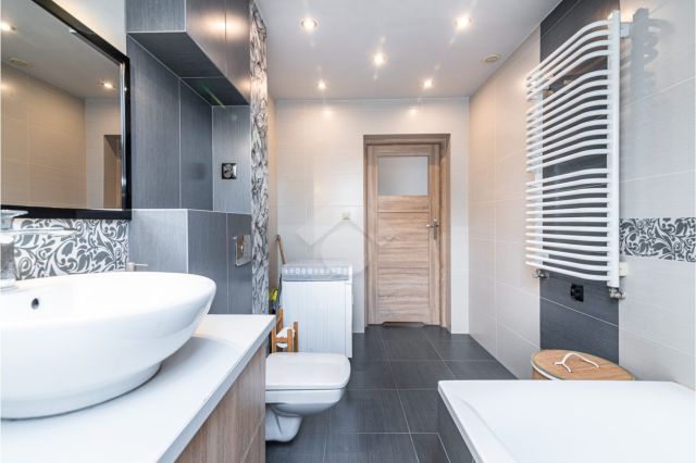 Mieszkanie 3-pokojowe Kraków Kurdwanów, ul. Cechowa. Zdjęcie 3