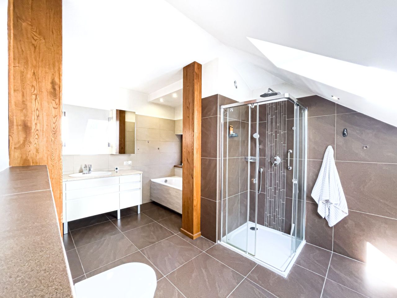 dom wolnostojący, 6 pokoi Zakościele. Zdjęcie 16