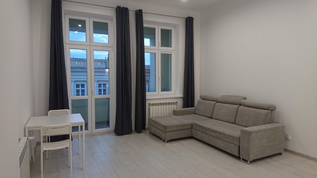 Mieszkanie 1-pokojowe Świdnica Centrum, ul. Jagiellońska. Zdjęcie 1