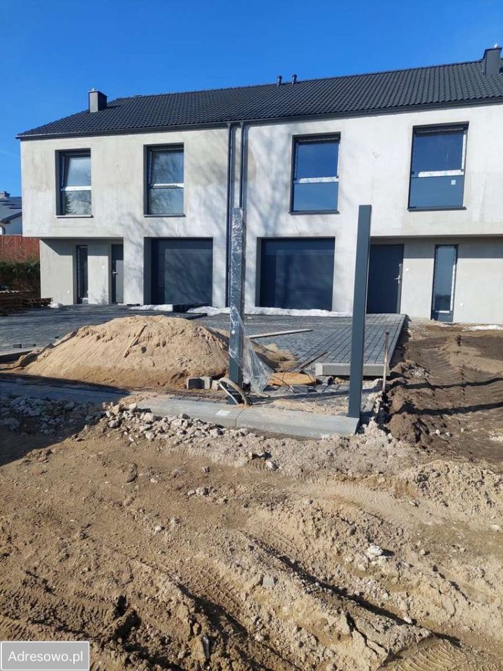 bliźniak, 4 pokoje Pępowo, ul. Jaśminowa. Zdjęcie 1