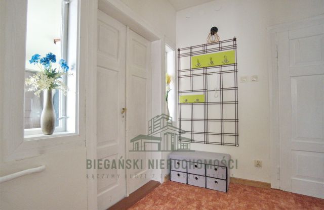 dom wolnostojący, 5 pokoi Łęczna, ul. Rynek III. Zdjęcie 12