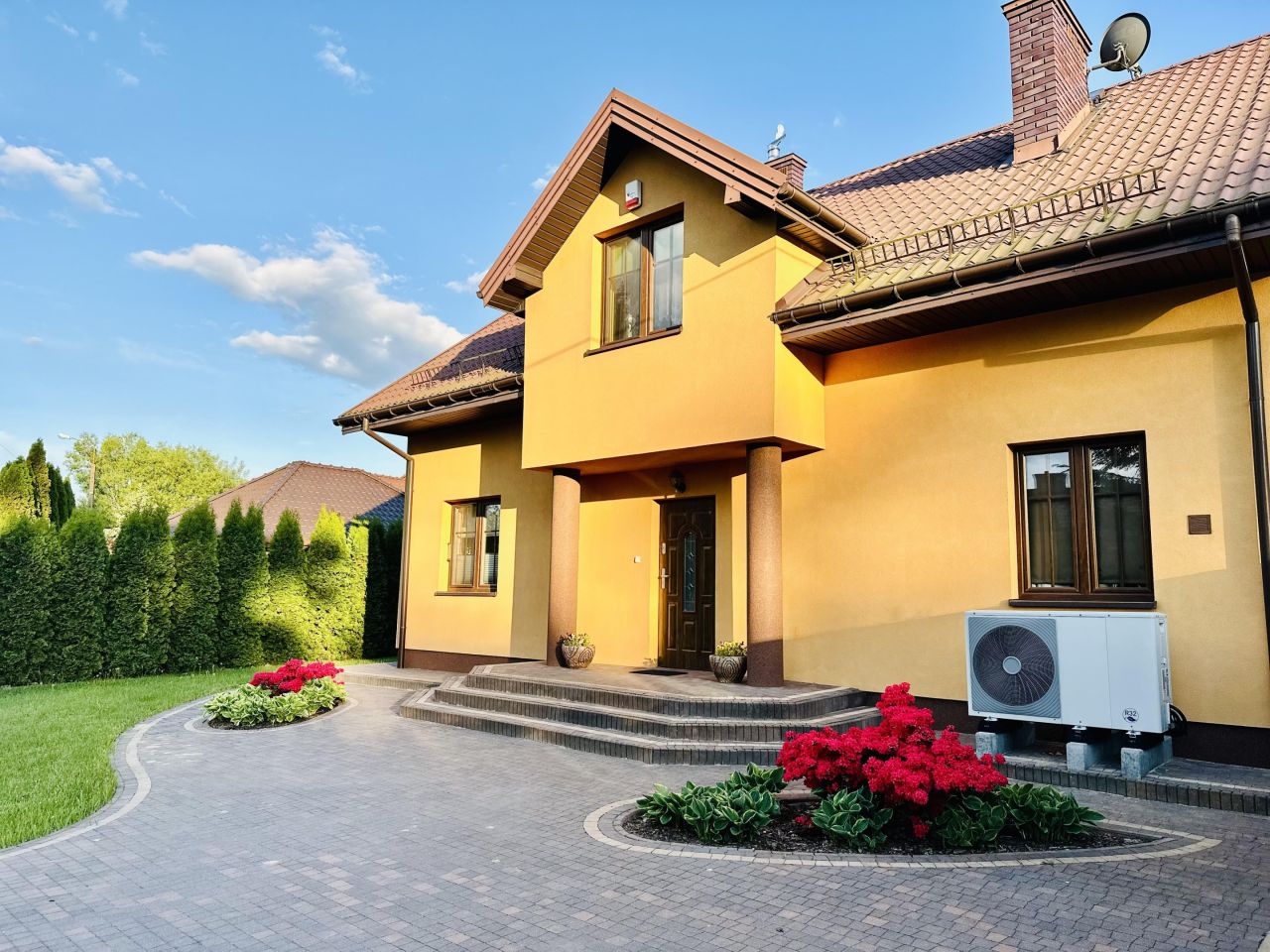 dom wolnostojący, 5 pokoi Chmielew. Zdjęcie 1