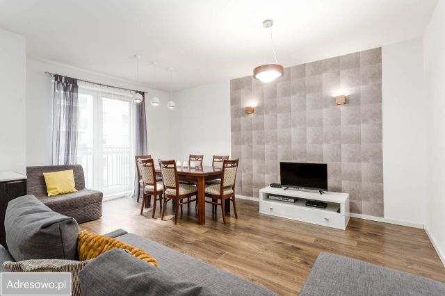 Mieszkanie 3-pokojowe Warszawa Gocław, ul. gen. Augusta Emila Fieldorfa. Zdjęcie 1