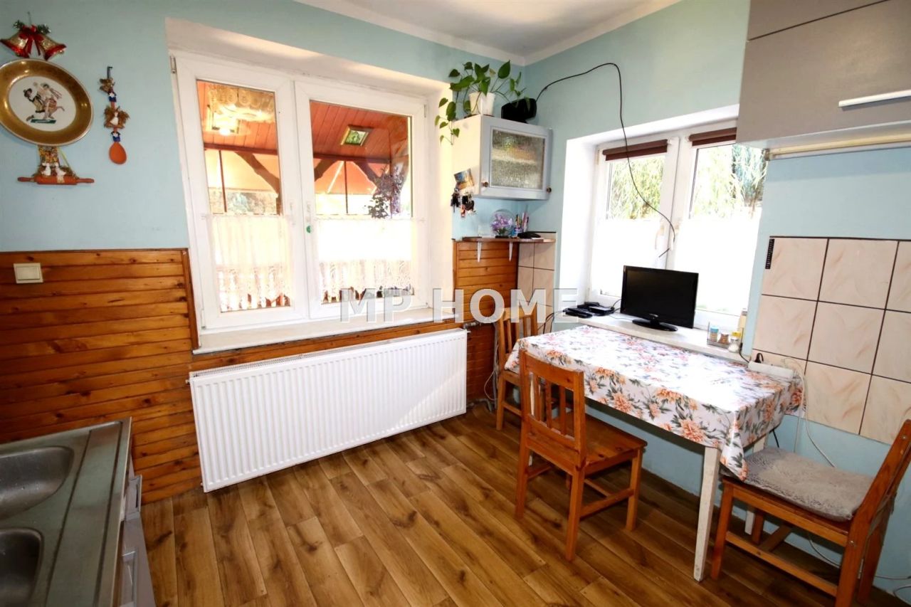 dom wolnostojący, 5 pokoi Bronów. Zdjęcie 8