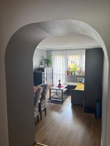 Mieszkanie 3-pokojowe Zawadzkie. Zdjęcie 1