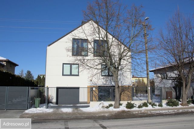 dom szeregowy, 5 pokoi Ząbki. Zdjęcie 1