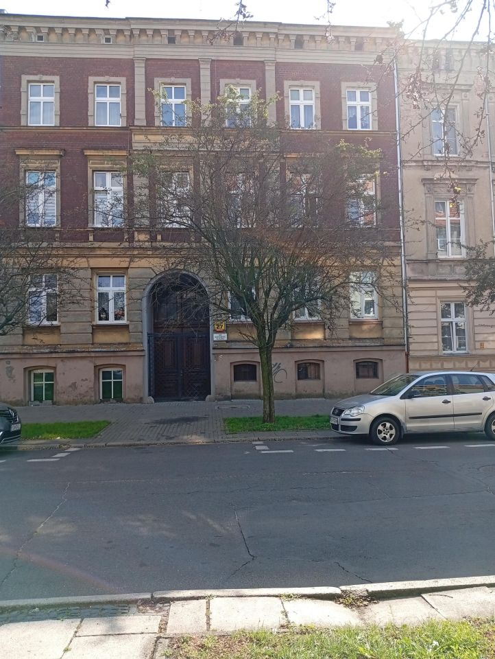 Mieszkanie 4-pokojowe Gniezno Centrum, ul. Henryka Sienkiewicza. Zdjęcie 2