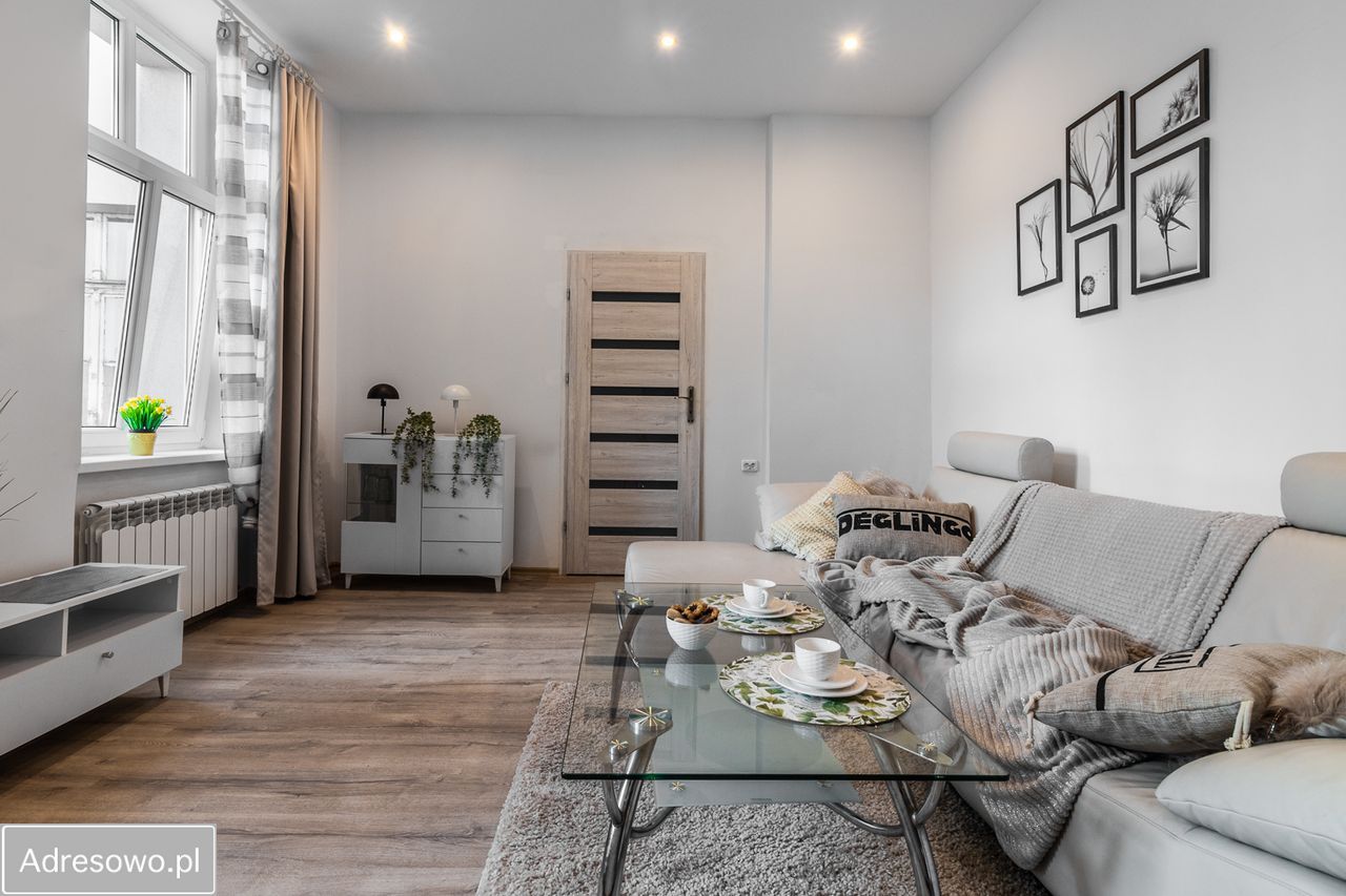 Mieszkanie 3-pokojowe Bytom Śródmieście, ul. Dworcowa. Zdjęcie 4