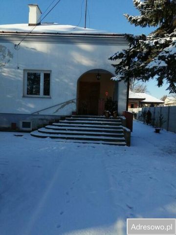 dom wolnostojący, 5 pokoi Grodzisk Mazowiecki, ul. J. Montwiłła. Zdjęcie 1