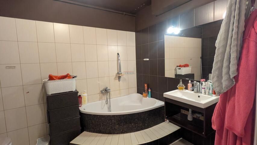 dom szeregowy, 5 pokoi Bobrowiec. Zdjęcie 12