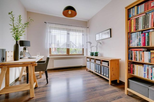dom wolnostojący, 6 pokoi Bramki, ul. Dworcowa. Zdjęcie 12