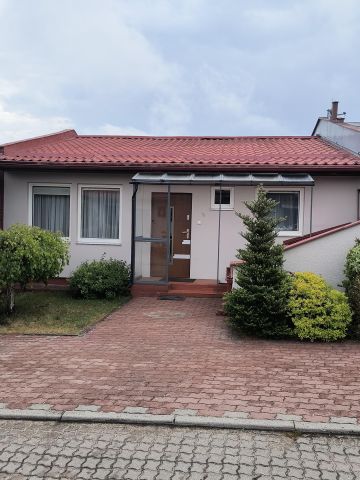 dom szeregowy, 4 pokoje Starogard Gdański, Oś.Nad Jarem. Zdjęcie 1