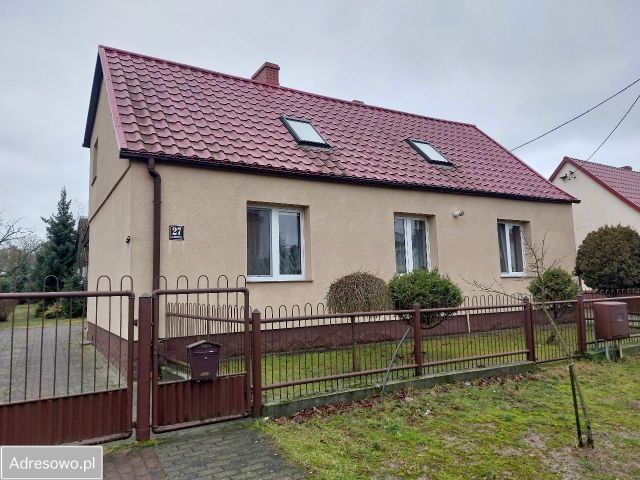 dom wolnostojący, 5 pokoi Szamocin, ul. Chodzieska. Zdjęcie 1