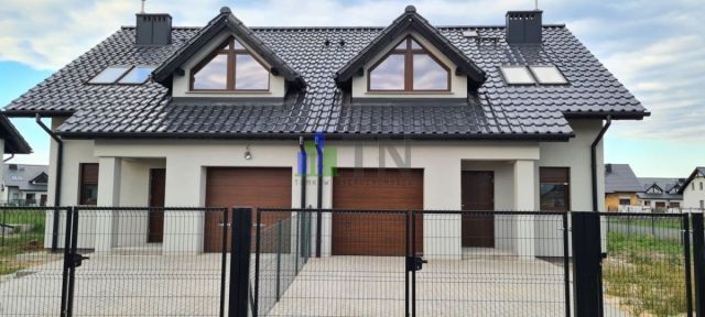 bliźniak, 5 pokoi Chrząstawa Mała. Zdjęcie 2