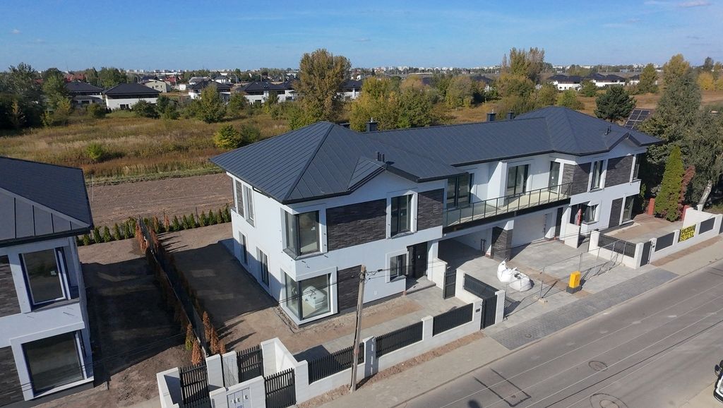 bliźniak, 6 pokoi Opacz Mała. Zdjęcie 14