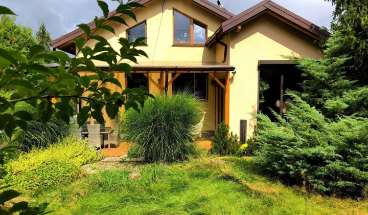 dom wolnostojący, 6 pokoi Bystra