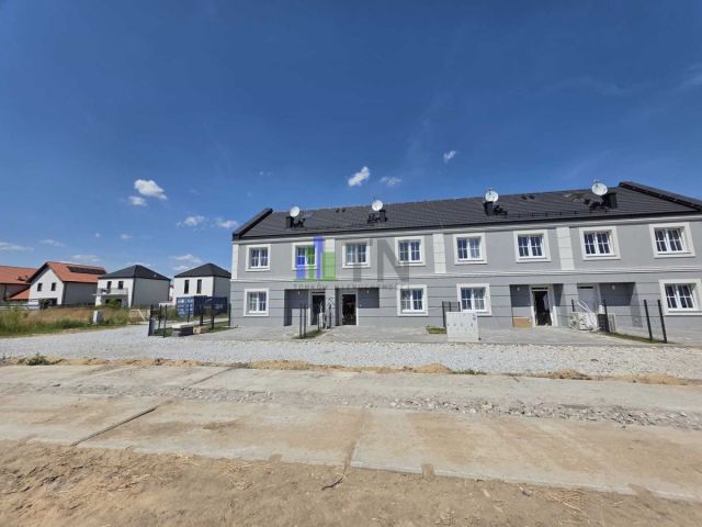 dom szeregowy, 5 pokoi Piecowice. Zdjęcie 2