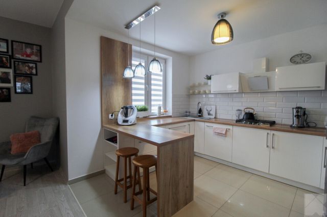 Mieszkanie 3-pokojowe Ostrów. Zdjęcie 5